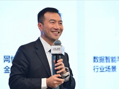 香港華為國際有限公司行政總裁陳建韓先生發表講話