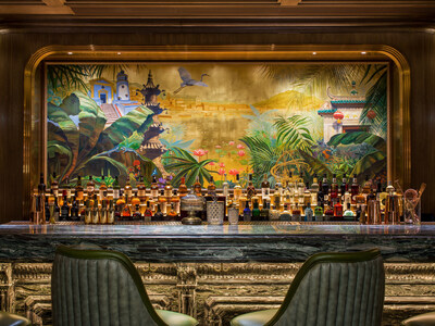 The St. Regis Bar Macao's Mural (PRNewsfoto/The St. Regis Macao)