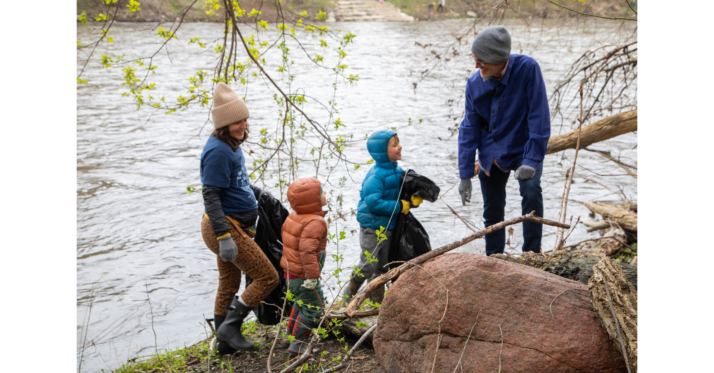 Tru Earth and Milwaukee Riverkeeper Set GUINNESS WORLD RECORDS&trade; Title For Most Participants in a River Clean-Up (Multiple Locations)