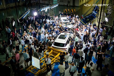 Scene of the CHERY Three-Vehicle Composite Crash Test (PRNewsfoto/Chery Automobile Co., Ltd.)