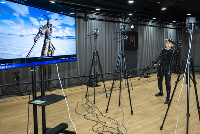 In a spectacular partnership with 8082Audio, the concert will present a dynamic performance of “The Legend of WuKong”. HKBU students will recreate classic scenes from the game “Black Myth: WuKong” through live dance on stage. Meanwhile, virtual avatars will be generated and displayed on the screen.