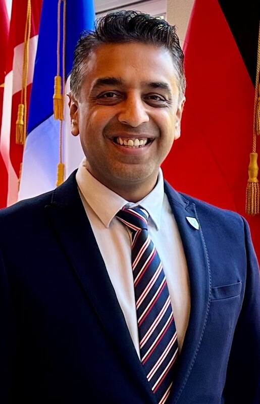 Unable to view the image, Please provide a valid URL.