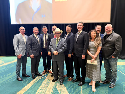 Texas State Sen. Pete Flores (middle in cowboy hat) with TACA President Andrew Pinkerton (second to the right) and TACA members at CIM gala