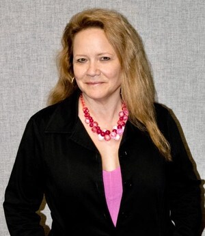 En HelloNation, abogada de lesiones personales de habla hispana Roxane M. Guerrero de Dallas, TX, habla sobre el valor de una firma de leyes inglés-español