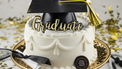 Diploma Delivered, Sweet Slice of Success (CNW Group/Paris Baguette)