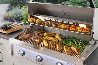 Quality crafted in the USA, AOG’s L- and T-series grills feature a Flame Thrower ignition system, Diamond Sear cooking grids, and 304 stainless steel burners.