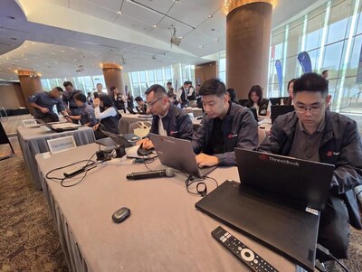 ThreatBook信息安全分析師正在參與演練 (PRNewsfoto/ThreatBook)