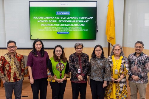 Akademisi & Praktisi Sektor Keuangan Ibrahim K. Rohman, Direktur Eksekutif AFPI Yasmine M. Sembiring, Direktur Keuangan AdaKami Valentina Juveline, Deputi Direktur Pengawasan Usaha Pembiayaan Berbasis Teknologi OJK Anjar Sumarjati, Kepala Kajian Transformasi Digital & Studi Perilaku LPEM FEB UI Prani Sastiono, Direktur Kelompok Spesialis Riset & Widyaiswara OJK Institute Ida R. Sipahutar & Kepala LPEM FEB UI Chaikal Nuryakin, dalam konferensi pers Diseminasi Kajian Dampak Fintech Lending Terhadap Kondisi Sosial Ekonomi Masyarakat: Studi Kasus AdaKami.
