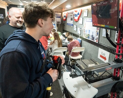 Bring Back the Trades offers students hands on experiences and opportunities to connect with employers in the trades.