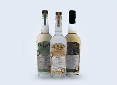 Tequila Arriesgado Ancestral Blanco (48% ABV): A daring revival of 19th-century traditions by Maestro Tequilero Roberto Real. Arriesgado is crafted using fire-cooked masonry ovens, open-air wooden fermentation with fibers, and a grueling hand-crushing process known as Canoa y Mazo. Distilled in copper pots over wood fire, this over-proof line offers rare ancestral quality at a disruptive $69.99–$109.99 SRP. Perfectly on-trend for craft spirits enthusiasts seeking transparency and depth.