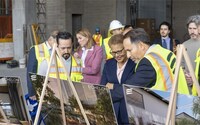 Los Ángeles Mayor Karen Bass and David Simon, Founder and CEO of ECHELON tour the soon to be completed ECHELON Studios Hollywood. Sharing a commitment to Keep Hollywood in Hollywood, the Studio will be the first purpose built vertical Studio in Hollywood.