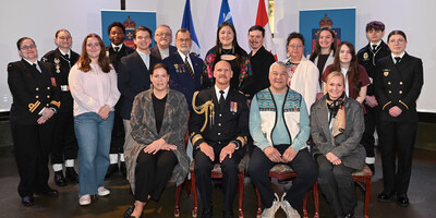 Les récipiendaires des Médailles de la Lieutenante-gouverneure du Québec honorés lors de la cérémonie de remise tenue au Musée Shaputuan, le 3 mai 2026 (Groupe CNW/Cabinet de la lieutenante-gouverneure du Québec)
