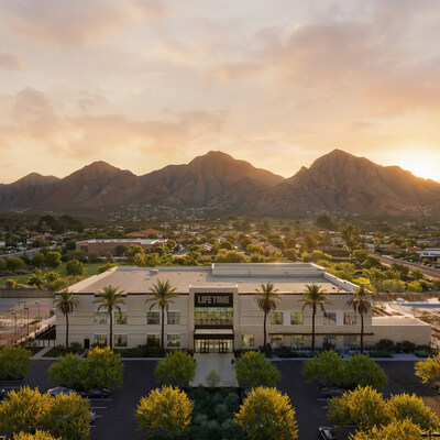 Life Time Ocotillo spans 15 acres and features a resort-style Beach Club with an outdoor lap pool, leisure pool with waterslides, 10 outdoor pickleball courts and six outdoor tennis courts with tournament-style lighting.