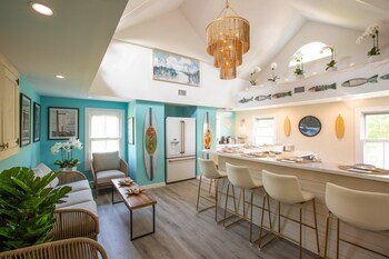 Sushi by Boū Westhampton Beach at Sydney’s “Taylor” Made Cuisine