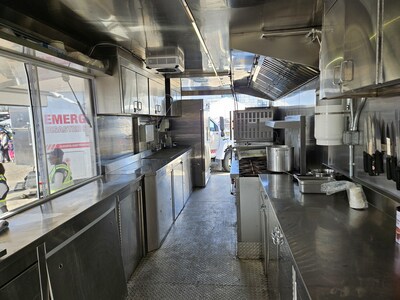 Salvation Army EDS Mobile Kitchen (CNW Group/The Salvation Army Prairies and Northern Territories Division)