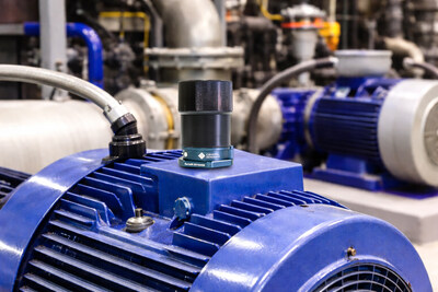 ISA-100.11a wireless mesh sensor delivers laboratory-grade vibration monitoring and predictive maintenance across heavy industry, defense, and energy operators.
