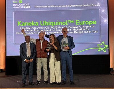 L-R – Vitafoods Judge, Dr V Krishnakumar; Dr Hogne Vik, Medical Advisor, Eqology; Dr Linda Saga, Head of Nutrition and Product Development, Eqology; Filip Van hulle, GM Kaneka EU (PRNewsfoto/Kaneka Ubiquinol™)