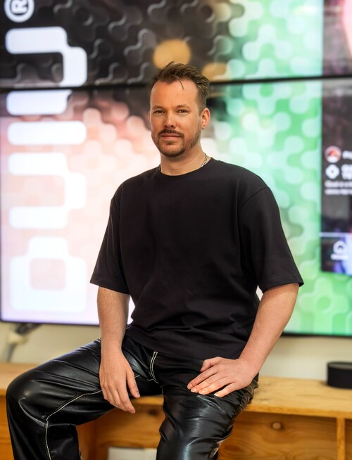 Pontus Hornby Liljeblad, CEO & Founder of DUIU