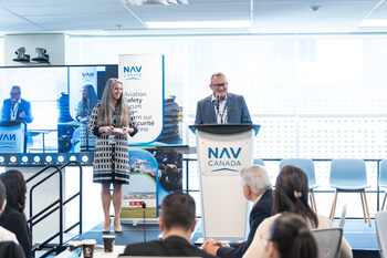 Rachelle Léger, Director, Safety Management Systems, NAV CANADA and Nicolas Jean, Manager, Area Control Centre Operations, NAV CANADA. (CNW Group/NAV CANADA)