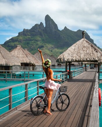 The St. Regis Bora Bora Resort & Mount Otemanu