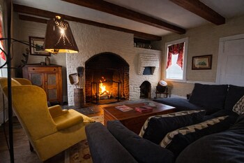 Summer Kitchen Historic Cottage