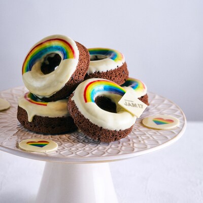 Rainbow Donut by JAM17 GELATERIA / HOTEL GROOVE SHINJUKU