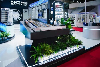(Photo: REPT BATTERO fast-charging PACK solutions for passenger vehicles at CIBF 2026.)