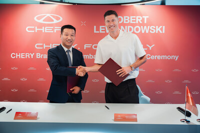 CHERY Tunjuk Robert Lewandowski sebagai "Global Ambassador", Perkuat Filosofi "For Family" di Pasar Internasional