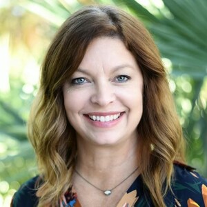 HelloNation Features Real Estate Expert Angie Outlaw on Buying a Beachfront Condo in Panama City Beach