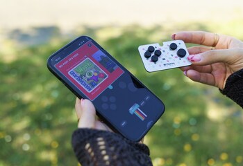 Turn your phone into a console in seconds.