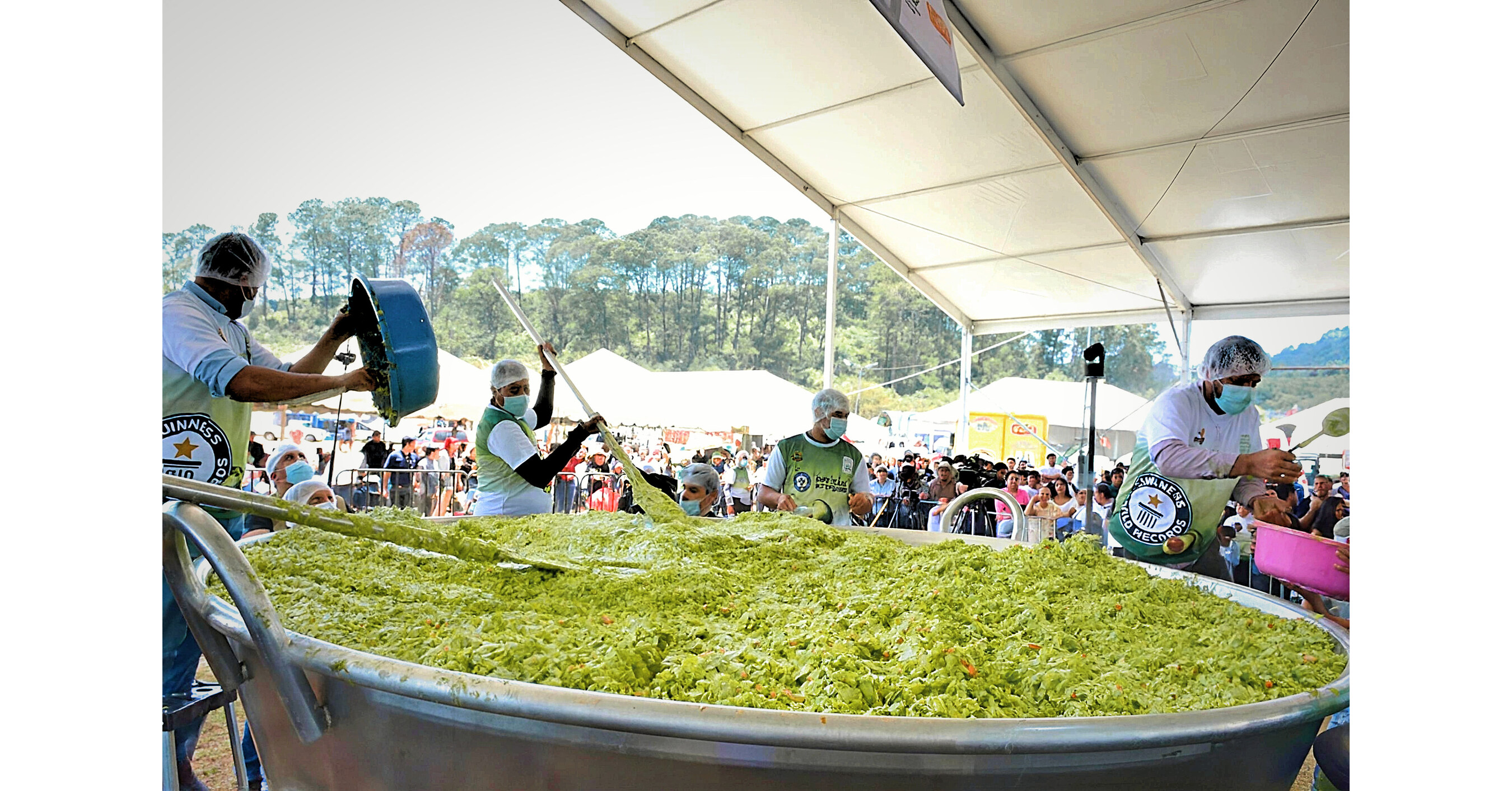 15,000 Pounds of Guacamole: Tancítaro, Michoacán Reclaims "Avocado Capital" Title with New Guinness World Record