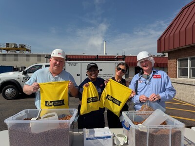 Employees of Post Consumer Brands volunteer during the company's 'Ingredients for Good' initiative in Bloomsburg, Pa. (Post Consumer Brands)