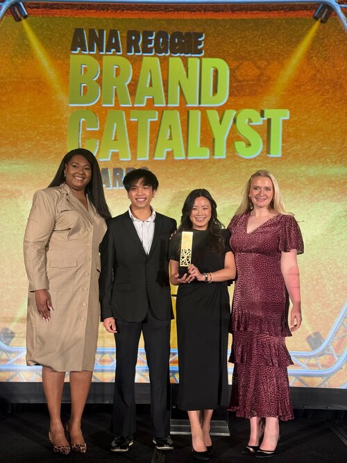 Share Local Media accepting the Gold Mailbox Award for an Integrated Direct Mail & OOH campaign. Share Local Media accepting the Gold Mailbox Award for an Integrated Direct Mail & OOH campaign.