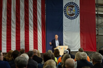 State & local leaders joined Google executives to announce the company's $15 billion investment in Missouri.