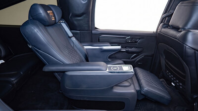Apocalypse Overlord second row reclining seat Apocalypse Overlord second row reclining seat