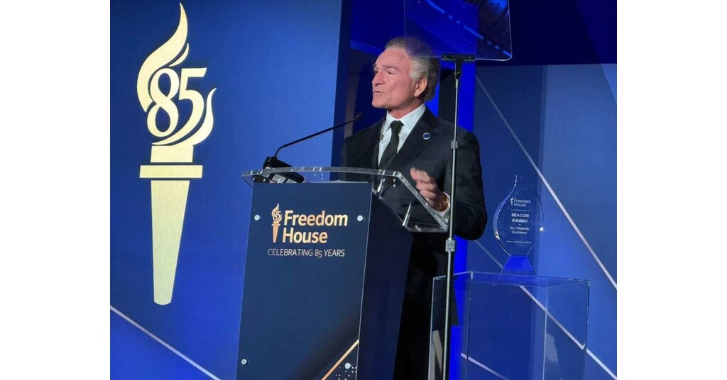 Dionisio Gutiérrez Receives 2026 Beacon Award for His Leadership in Defense of Democracy