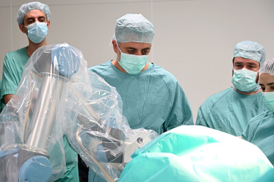 Prof. Dr. med. Ehab Shiban uses NaoTrac for brain surgery navigation.