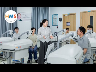 With the support of HMS Vision Inc., cataract specialists participate in instructor-led simulation-based cataract surgery training on HelpMeSee Eye Surgery Simulators at the Eye Hospital of Wenzhou Medical University, now the largest HelpMeSee training center worldwide with six simulators.