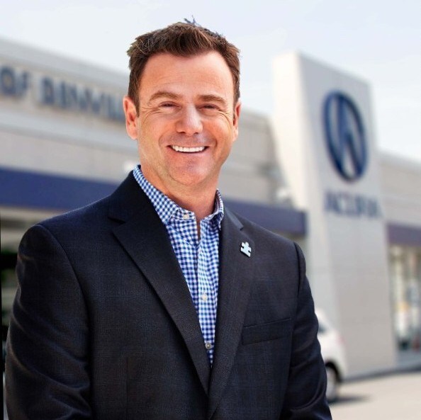 In HelloNation, Expert Auto Dealer Steve Lustig Discusses How to Choose a Luxury Vehicle Service Center