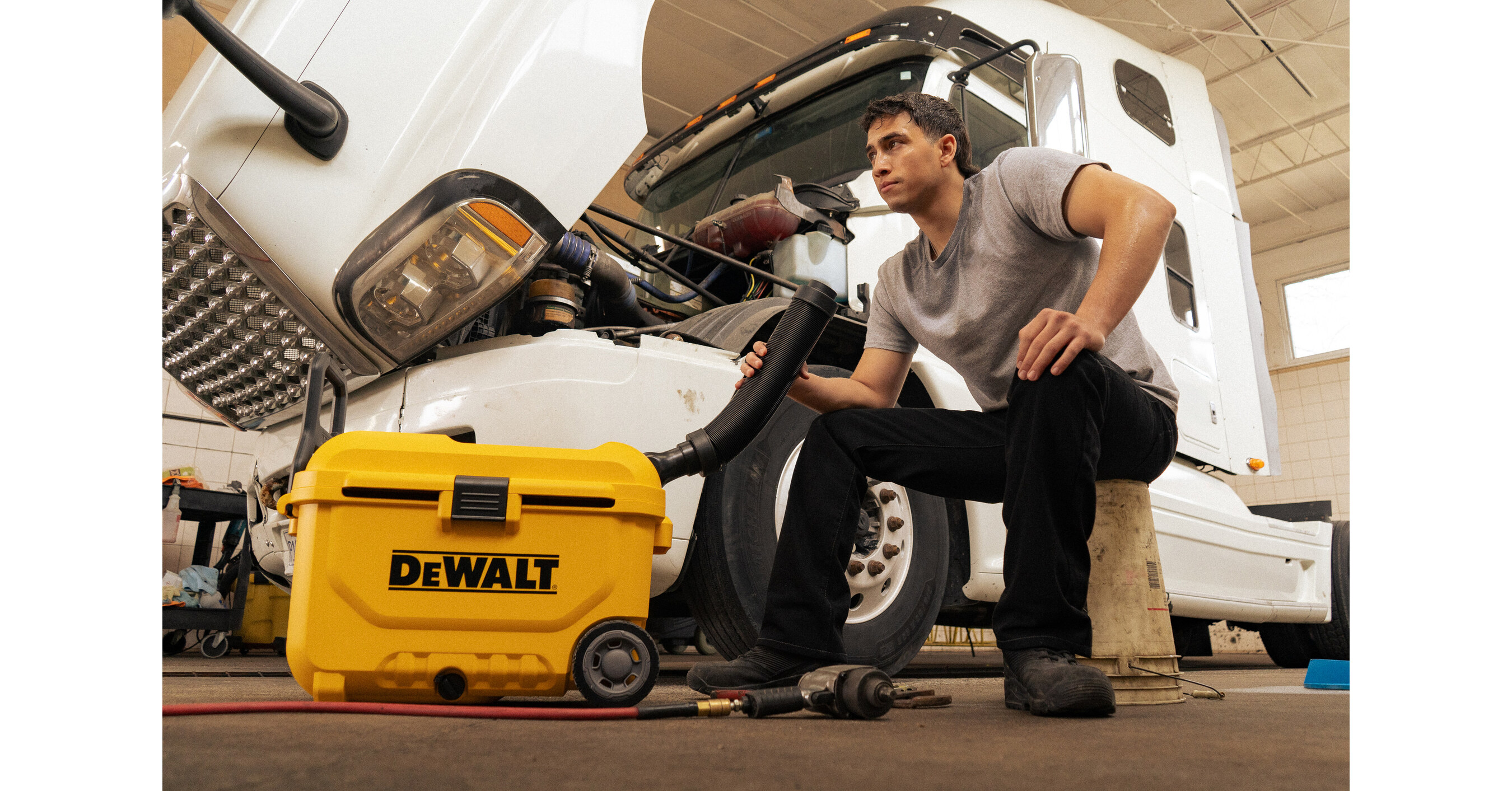 Alton Introduces New DEWALT® 20V MAX* Portable Air Cooler, Delivering Jobsite Performance with Summer-Ready Versatility Alton Introduces New DEWALT® 20V MAX* Portable Air Cooler, Delivering Jobsite Performance with Summer-Ready Versatility