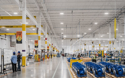 The inside of XNRGY’s Mesa 1 manufacturing facility (CNW Group/XNRGY Climate Systems)