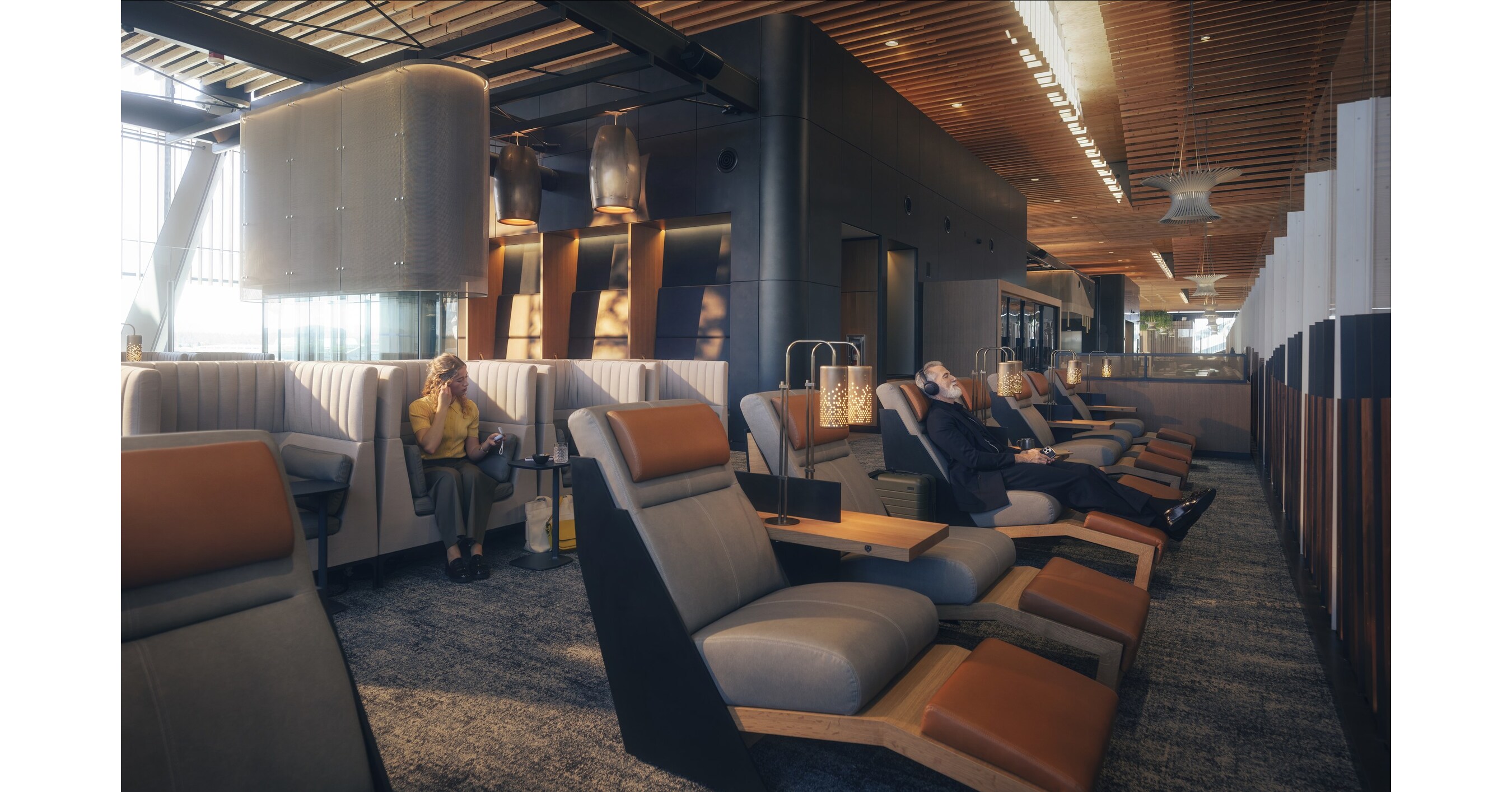 Alaska Airlines debuts new Lounge in Portland, raising the bar for premium  West Coast travel