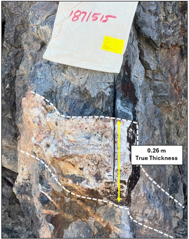 Photograph of channel sample 1871515 cut with a rock saw and taken across the vein. The sample included a banded to massive quartz vein with quartz after calcite blades. The classic epithermal textured vein is hosted in the Paleozoic basement rock (CNW Group/A2 Gold Corp) Photograph of channel sample 1871515 cut with a rock saw and taken across the vein. The sample included a banded to massive quartz vein with quartz after calcite blades. The classic epithermal textured vein is hosted in the Paleozoic basement rock (CNW Group/A2 Gold Corp)