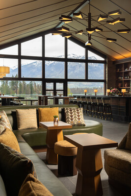 Lume lobby bar at Jasper Park Lodge is inspired by Jasper's Dark Sky Preserve (CNW Group/Fairmont Jasper Park Lodge)