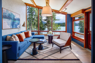 The Bayview Junior Suites were designed to bring the outdoors in, with organic textures, layered natural materials, and expansive picture windows that frame the mountains like living artwork. (CNW Group/Fairmont Jasper Park Lodge)