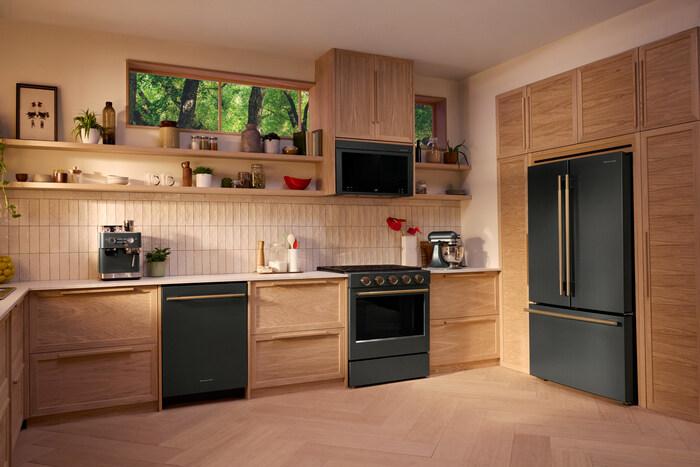 KitchenAid Brand Brings Bold Colour and Personalized Design to Canadian Kitchens with its New Line of Major Appliances in Juniper and Black Ore