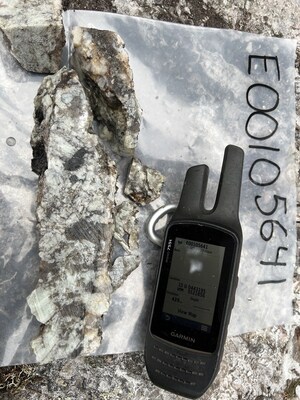 Grab sample E00105645 from Last Resort Pegmatite grading 4.36% Li2O (CNW Group/Rock Tech Lithium Inc.)