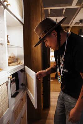 The Dish With One Spoon Kitchen invites visitors into a space that goes beyond design – a place to learn, share knowledge and deepen understanding of Indigenous cultures and perspectives. (CNW Group/IKEA Canada Limited Partnership)