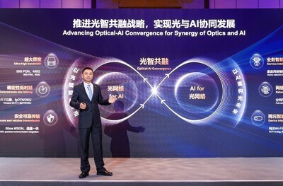Kim Jin, Vice President of Huawei Optical Business Product Line, is delivering a keynote speech (PRNewsfoto/Huawei)