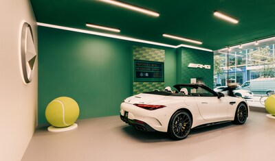 Le Studio Mercedes-Benz Toronto réunit la mode, le sport et le design automobile dans un environnement inspiré de la performance, avec comme point d’ancrage Mercedes-AMG. (Groupe CNW/Mercedes-Benz Canada Inc.)